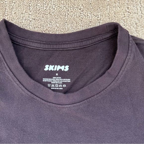 Skims Men's Classic T-Shirt - Picture 3 of 5